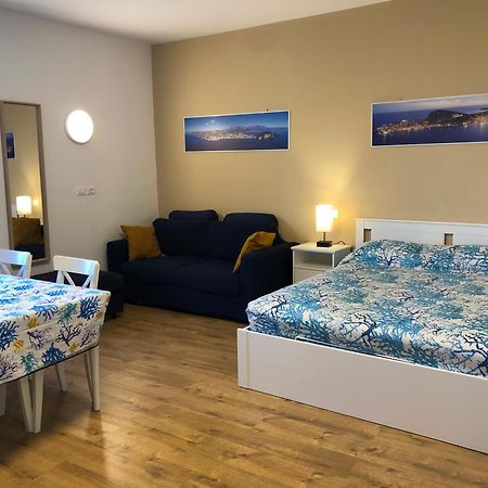 La Finestra Sul Mare Lägenhet Gaeta Exteriör bild